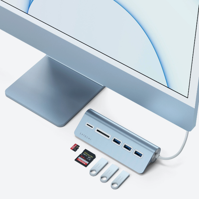 Satechi Aluminum USB-C Hub with Card Reader